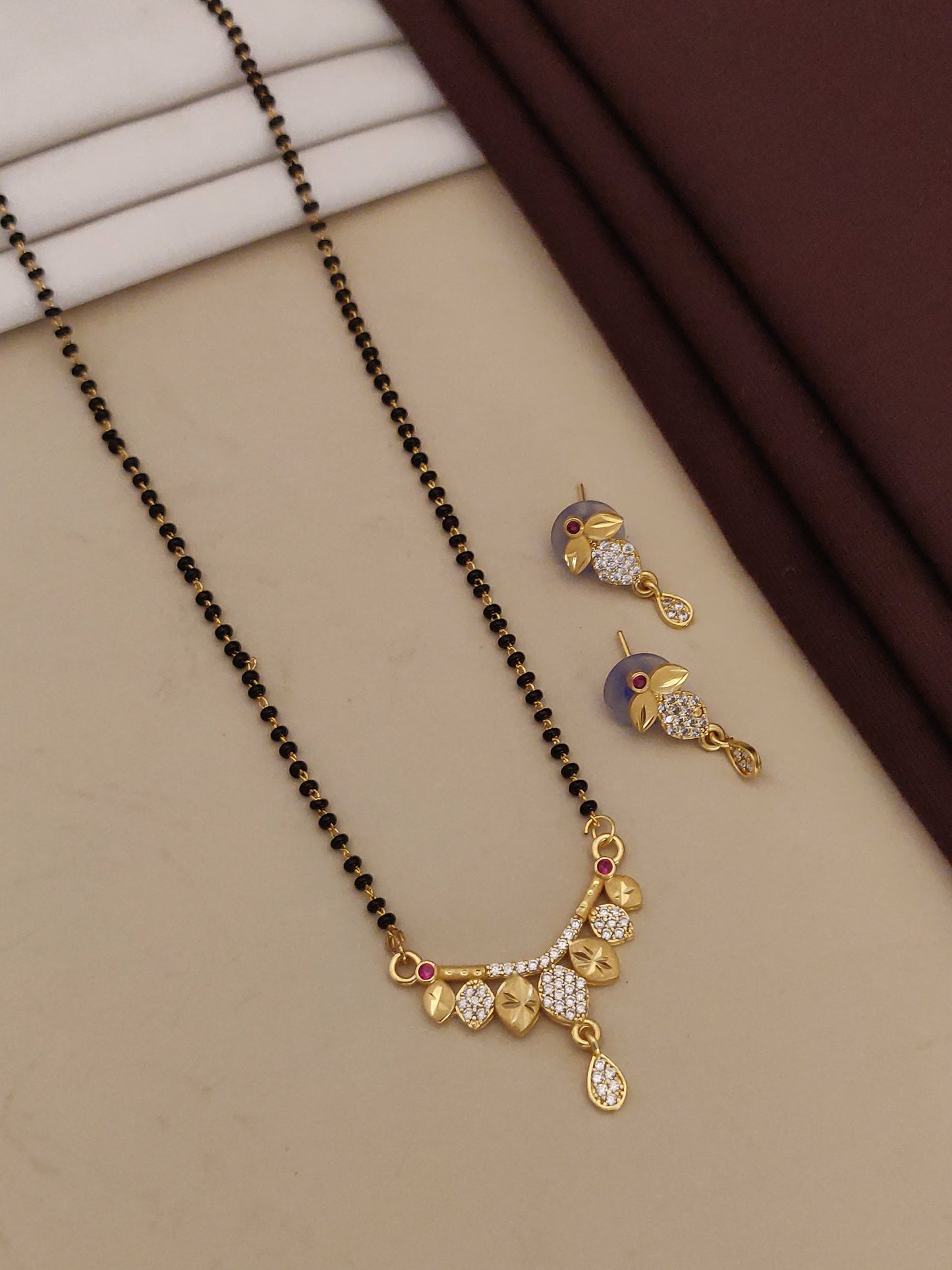Forming And Diamond High Gold Plated Leaf Mangalsutra