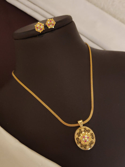High Gold Plated Antique Circular Pendant Necklace Set with Earrings