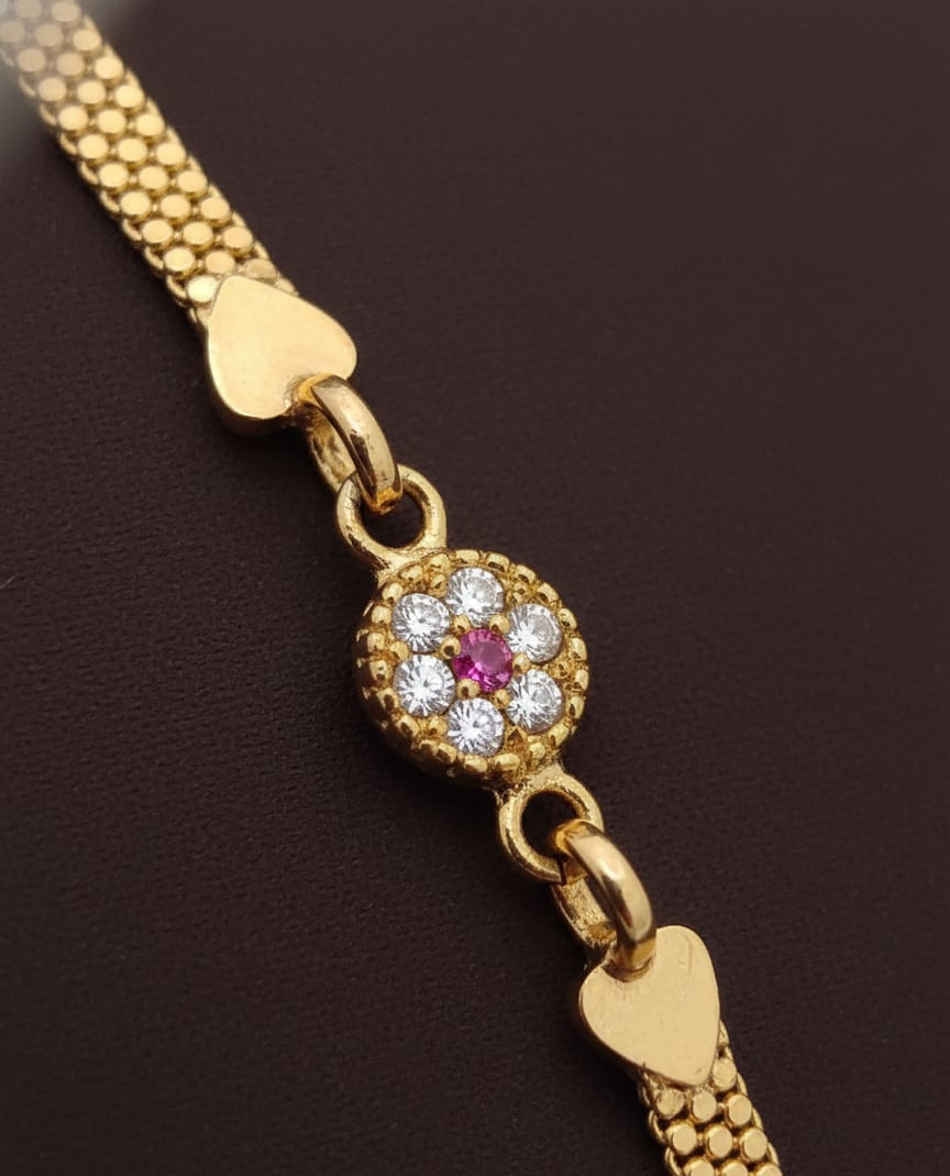 Micro Gold Plated And Diamond Studded Round Flower 24 Inches Chain